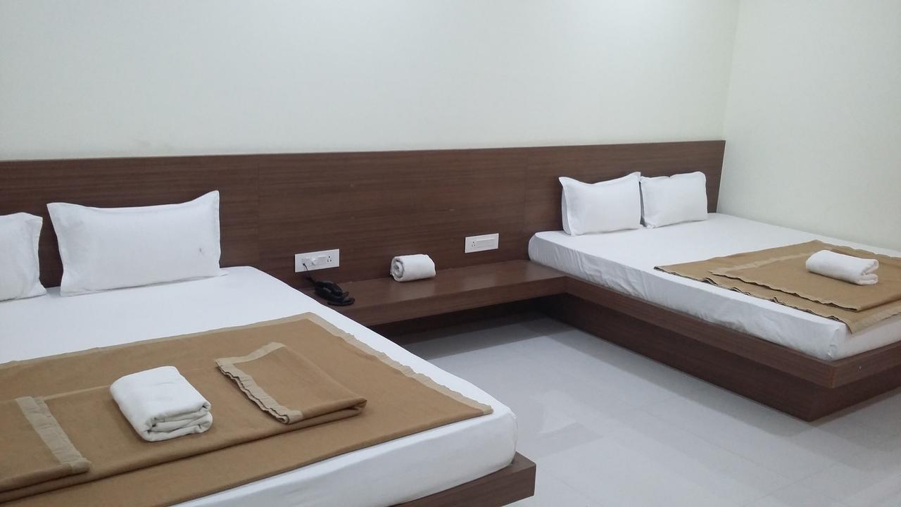 Hotel Casa Green Shirdi Exterior foto