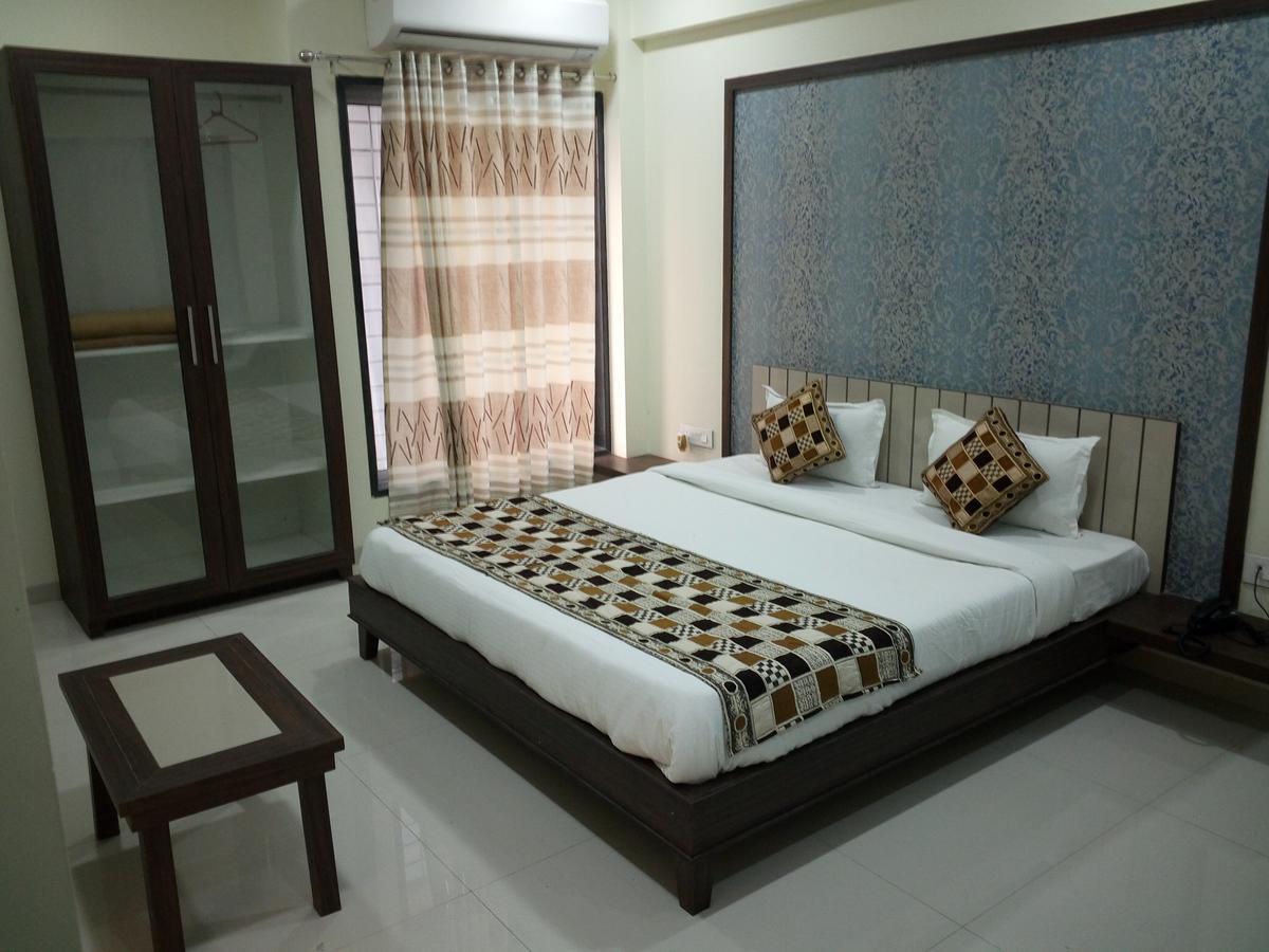 Hotel Casa Green Shirdi Exterior foto